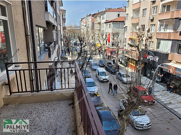 YALOVA İSTANBUL CADDESİNDE İŞYERİNE DE UYGUN KİRALIK 3+1 DAİRE